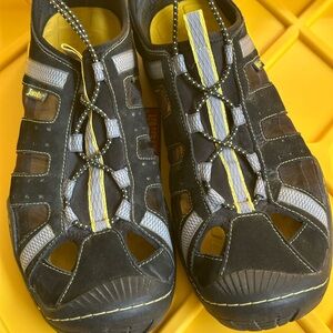 Jambu Black and Yellow Sandals
